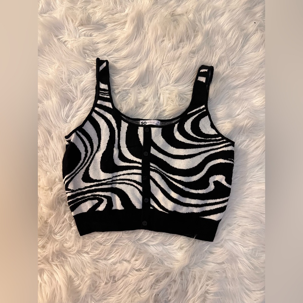SO black and white retro crop top size: XL